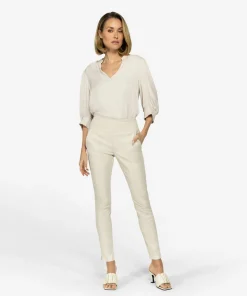 Colette Antique White-IBANA