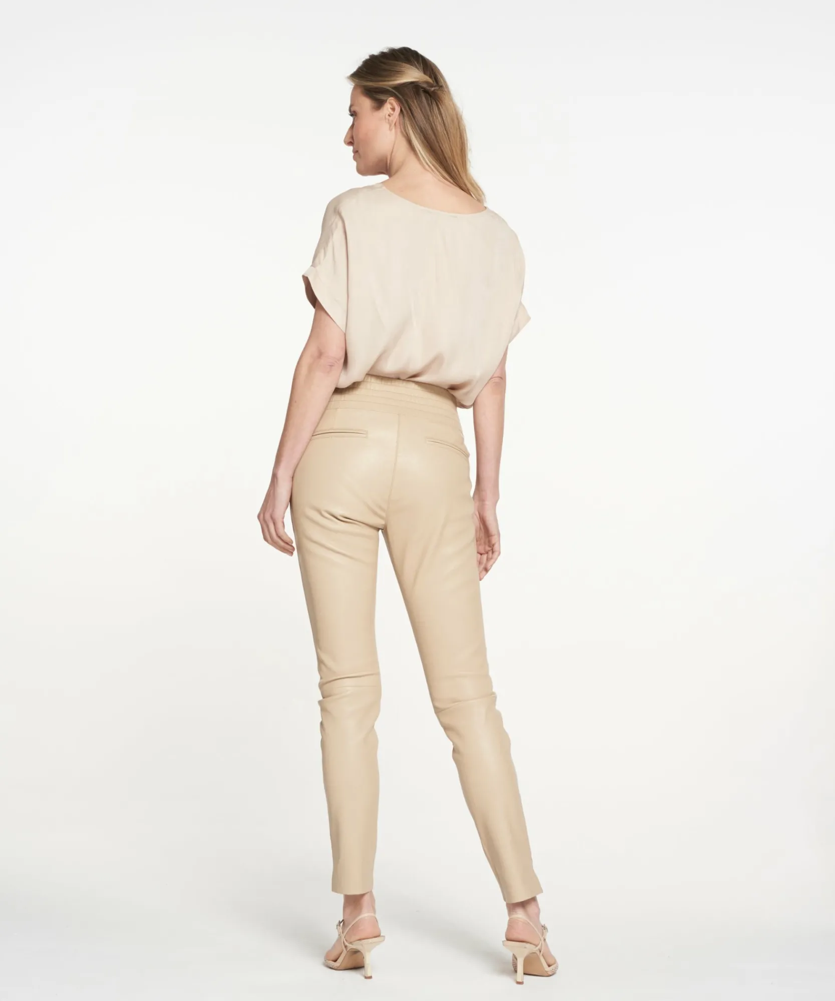 Colette Latte-IBANA Hot
