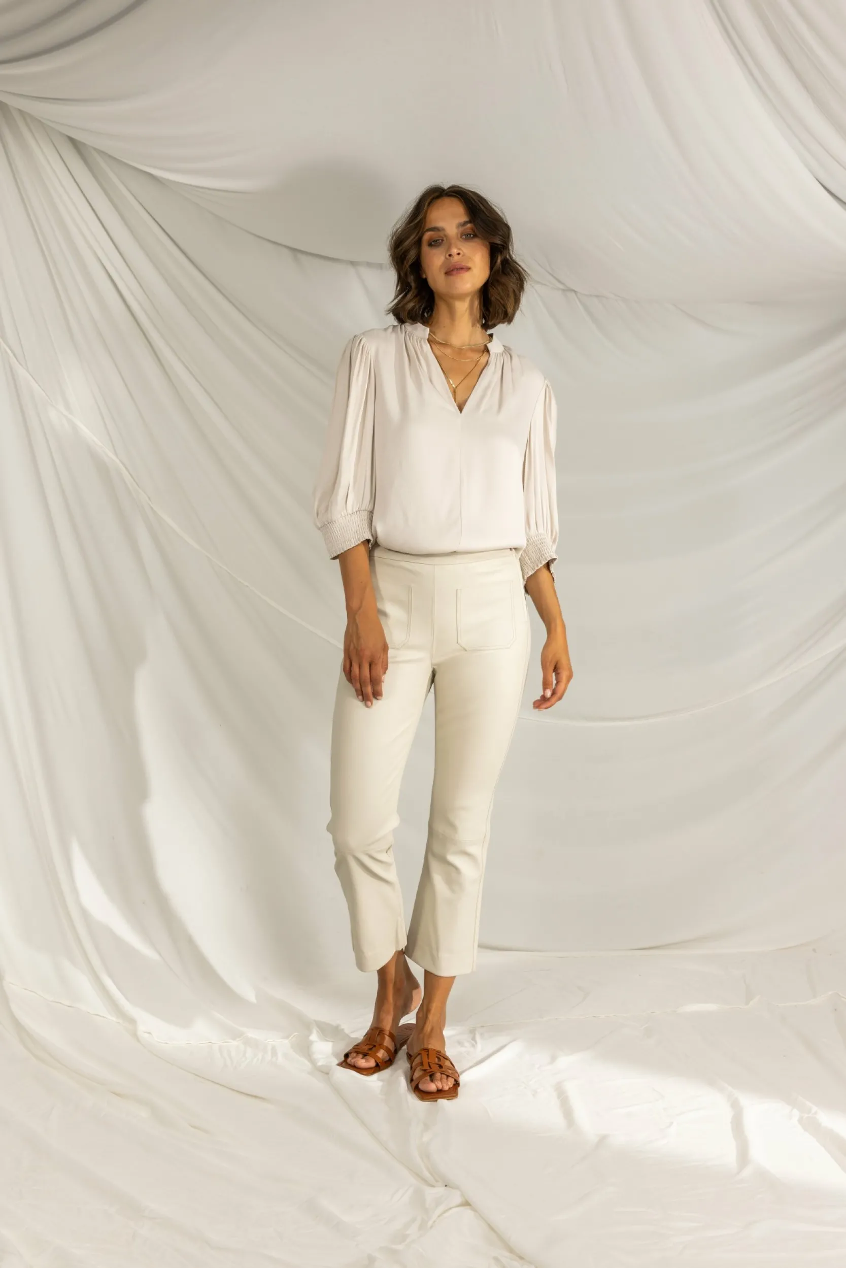 Tracer Antique White-IBANA Clearance